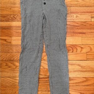 Zara Women’s Black and White Patterned Chinos